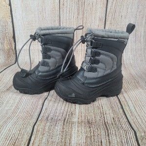 The North Face Big Kids’ Alpenglow IV, Winter Boots, Boys’ Size 11 THERMAFELT
